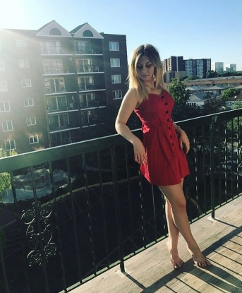 Молодая и нежная красавица готова подарить тебе незабываемые моменты блаженства. Ты останешься доволен и захочешь вернуться ко мне снова и снова! 13496, 25 лет